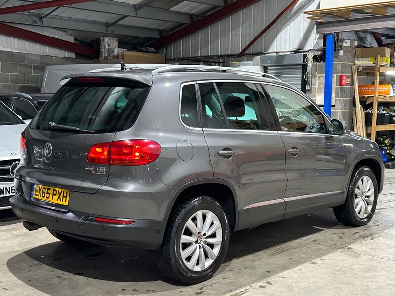View VOLKSWAGEN TIGUAN 2.0 TDI BlueMotion Tech Match DSG 4WD Euro 6 (s/s) 5dr