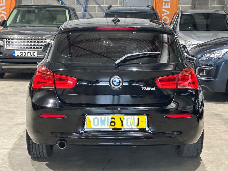 BMW 1 SERIES