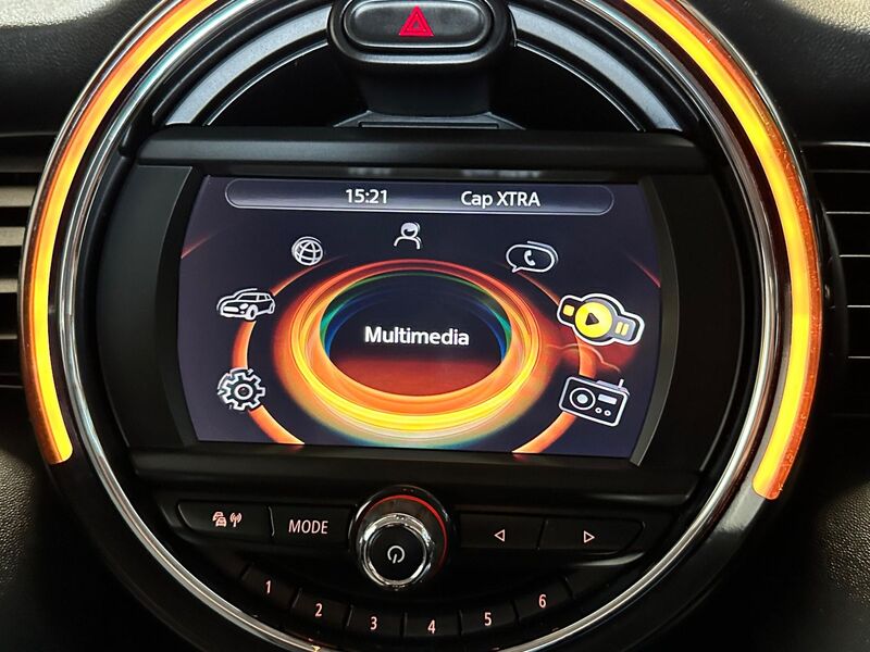 MINI HATCH