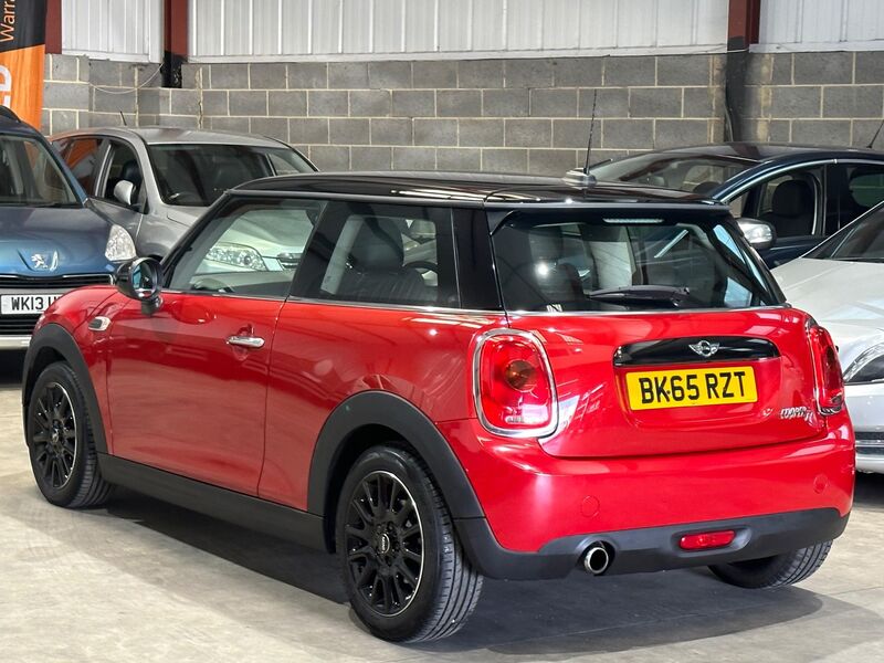 MINI HATCH