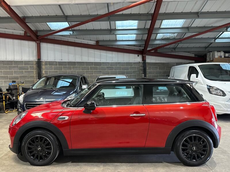 MINI HATCH