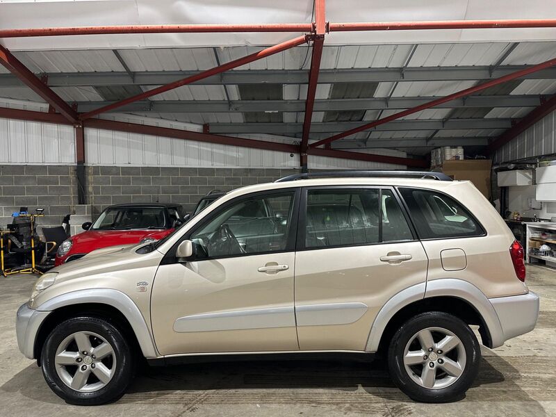 TOYOTA RAV4