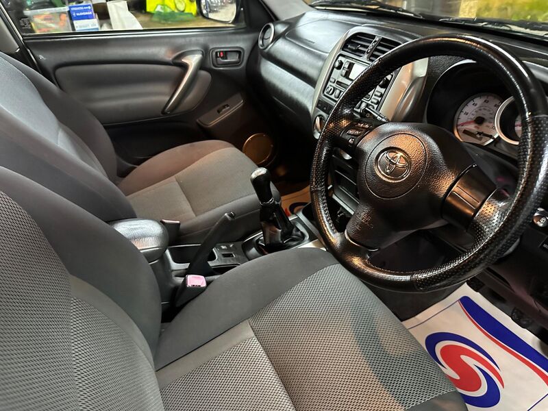 TOYOTA RAV4