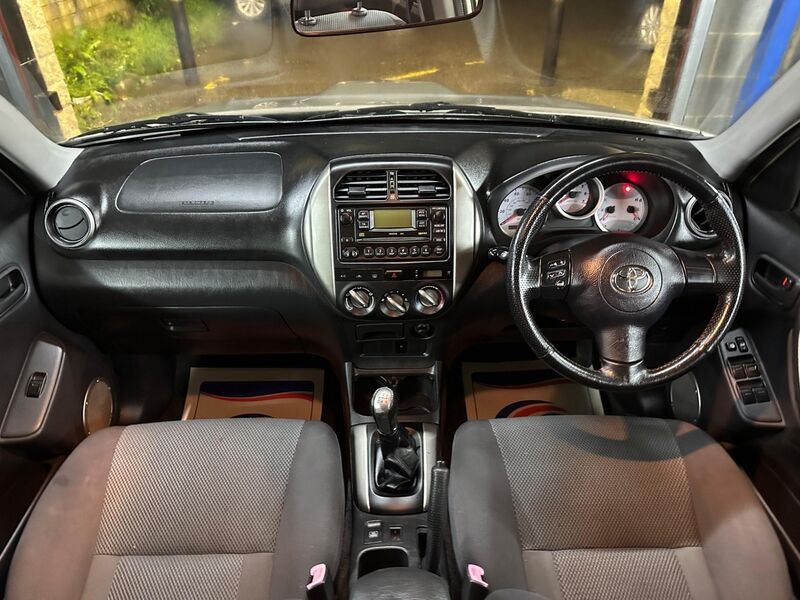 TOYOTA RAV4