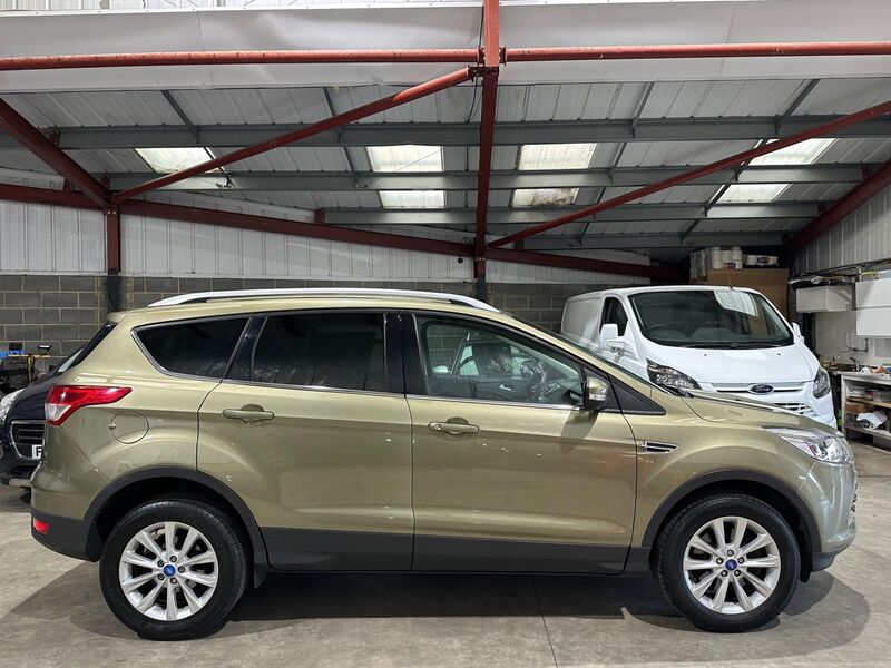 View FORD KUGA 2.0 TDCi Titanium AWD Euro 6 (s/s) 5dr