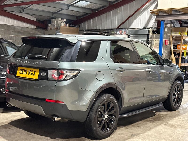View LAND ROVER DISCOVERY SPORT 2.0 TD4 SE Tech 4WD Euro 6 (s/s) 5dr