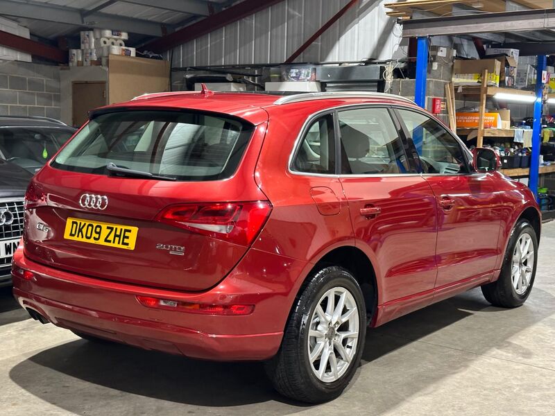 View AUDI Q5 2.0 TDI SE quattro Euro 4 5dr