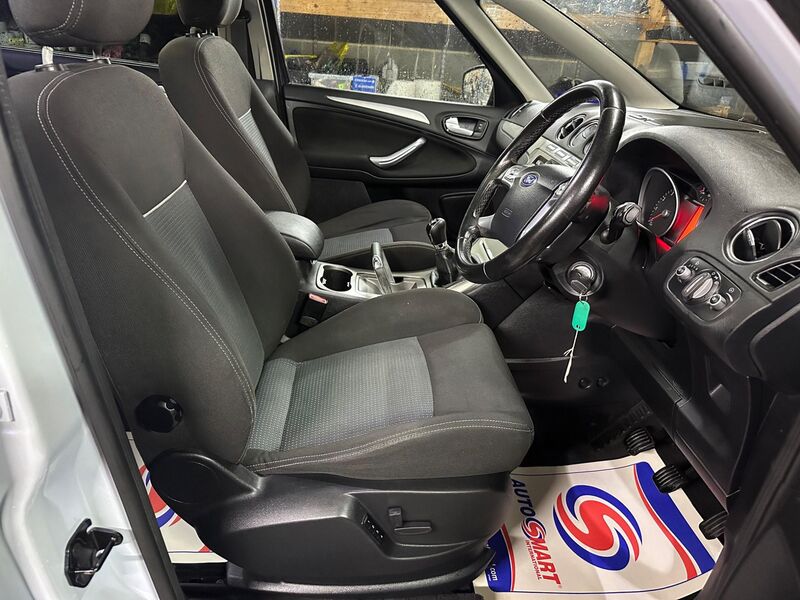 FORD S-MAX
