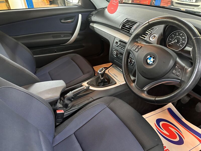 BMW 1 SERIES