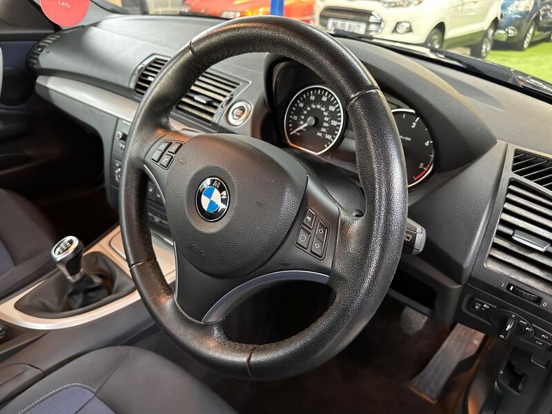 BMW 1 SERIES