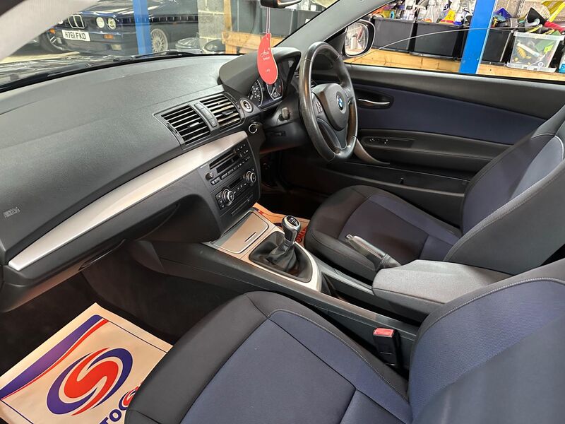 BMW 1 SERIES