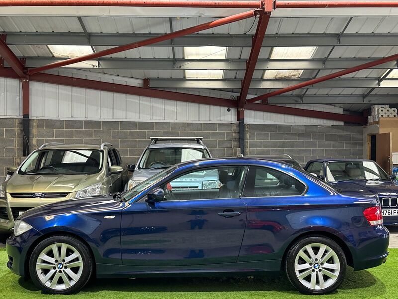 BMW 1 SERIES