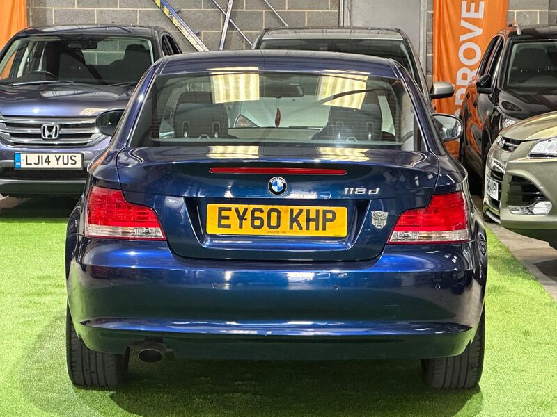 BMW 1 SERIES