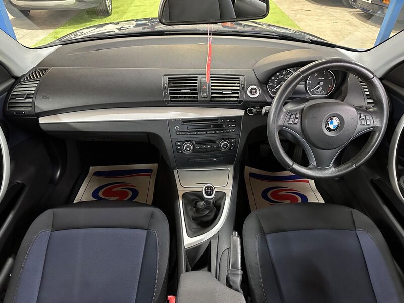 BMW 1 SERIES