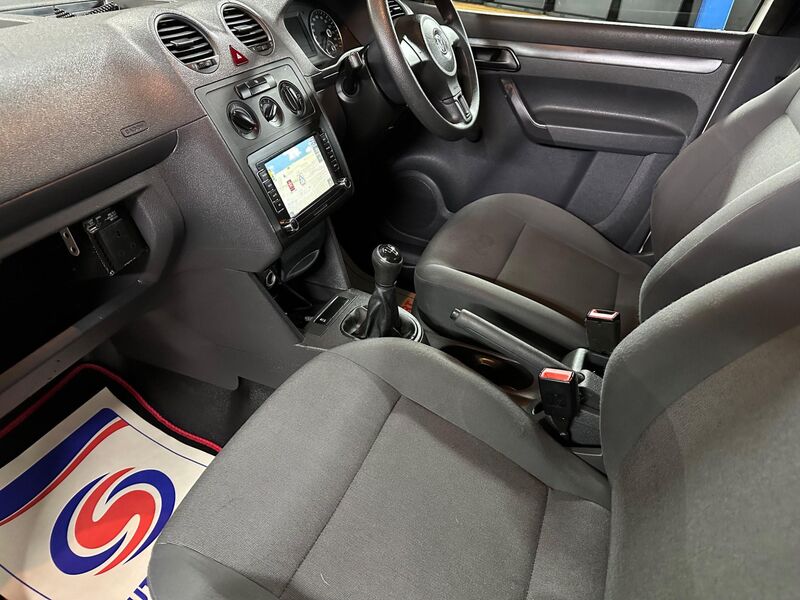 VOLKSWAGEN CADDY