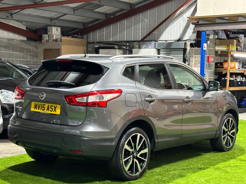 View NISSAN QASHQAI 1.2 DIG-T Tekna 2WD Euro 5 (s/s) 5dr