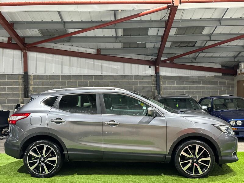 View NISSAN QASHQAI 1.2 DIG-T Tekna 2WD Euro 5 (s/s) 5dr