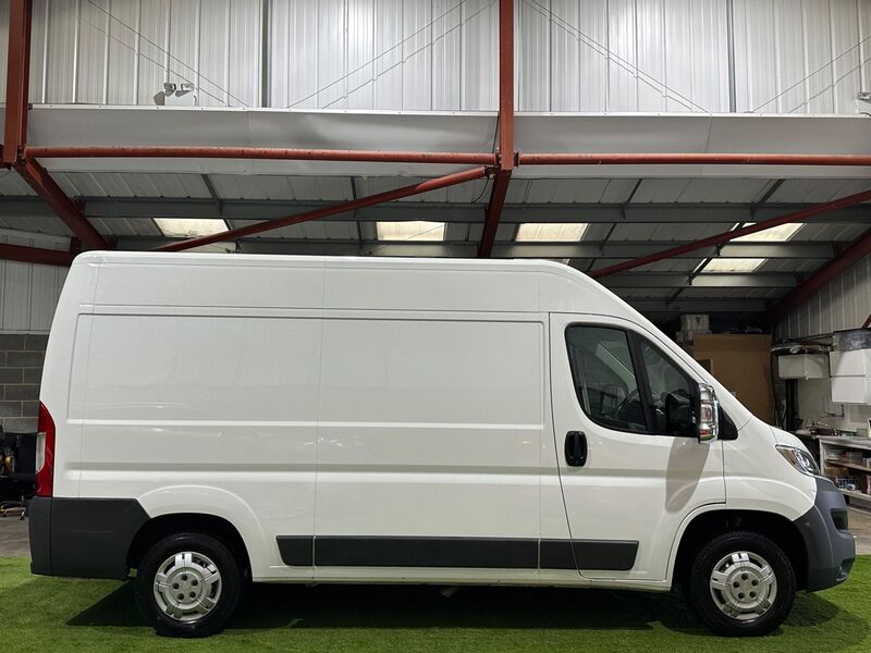 View CITROEN RELAY 2.0 BlueHDi 35 Enterprise L2 High Roof Euro 6 5dr