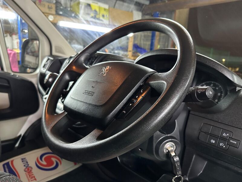 PEUGEOT BOXER