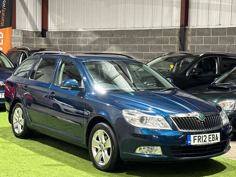 View SKODA OCTAVIA 1.6 TDI Elegance DSG Euro 5 5dr