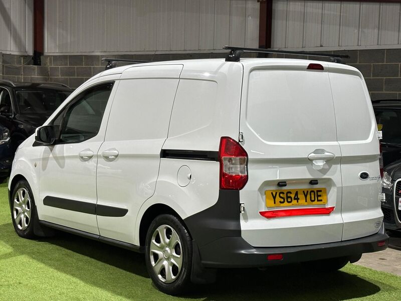 FORD TRANSIT COURIER
