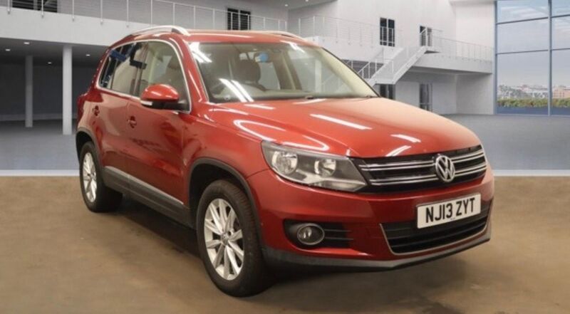 View VOLKSWAGEN TIGUAN 2.0 TDI BlueMotion Tech SE DSG 4WD Euro 5 (s/s) 5dr