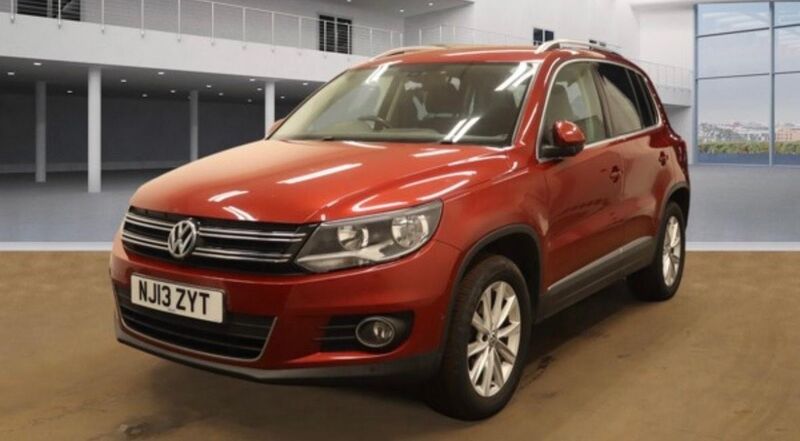View VOLKSWAGEN TIGUAN 2.0 TDI BlueMotion Tech SE DSG 4WD Euro 5 (s/s) 5dr