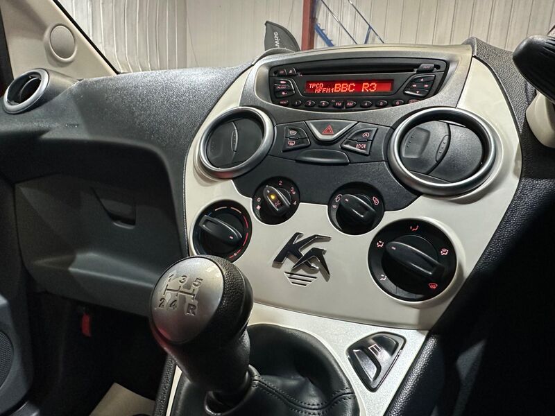 FORD KA