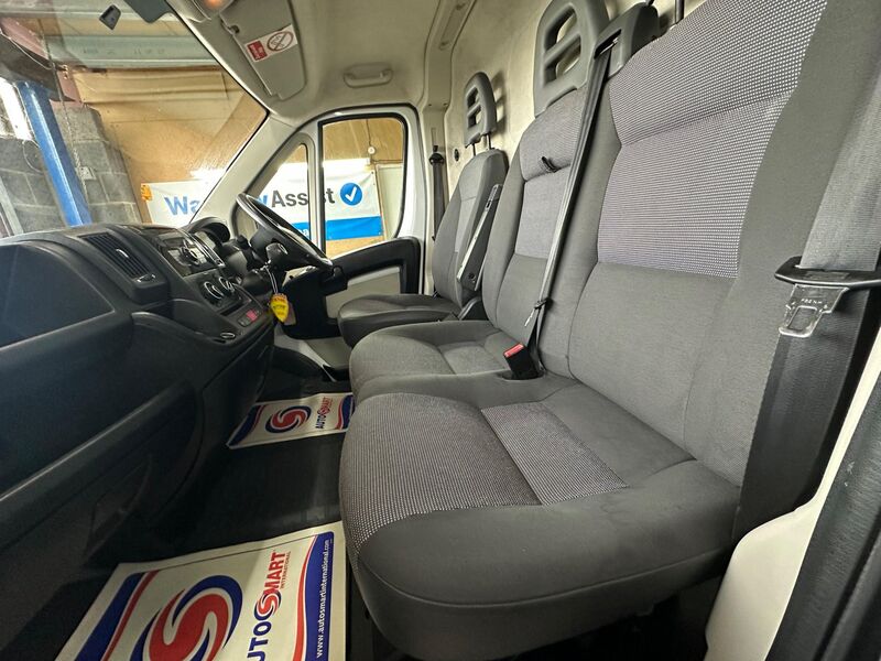 PEUGEOT BOXER