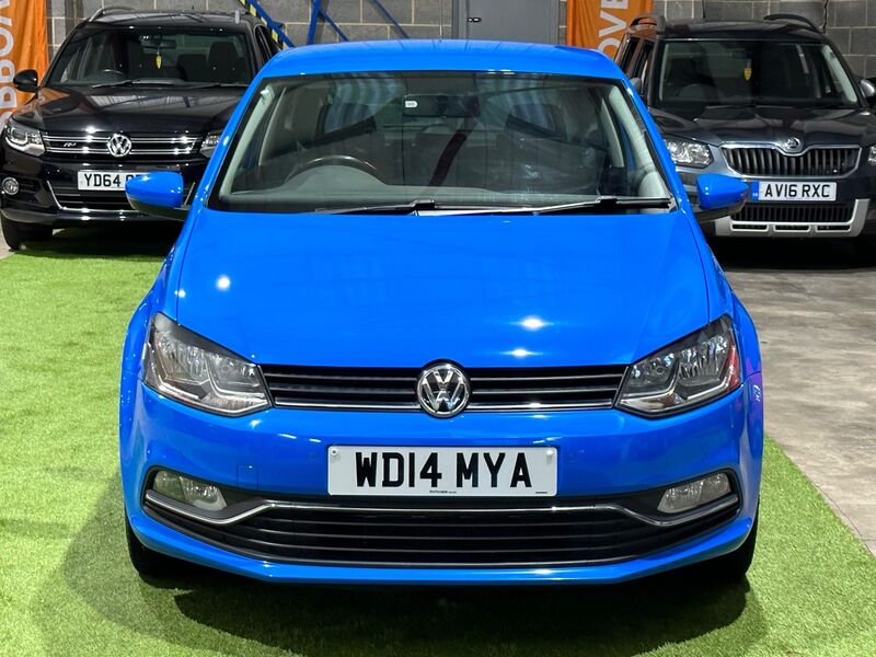 VOLKSWAGEN POLO