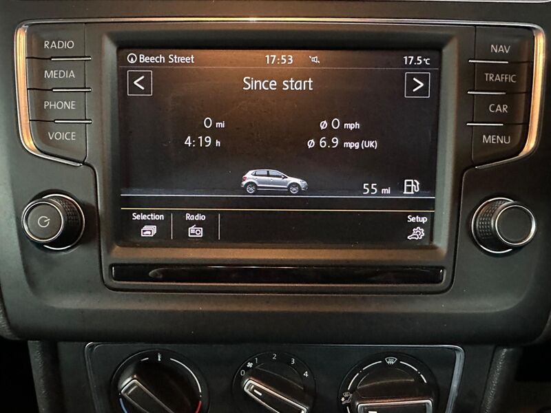 VOLKSWAGEN POLO