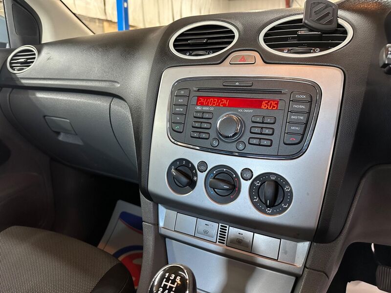 FORD FOCUS