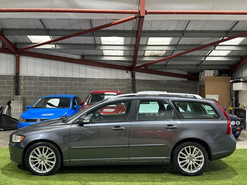 VOLVO V50