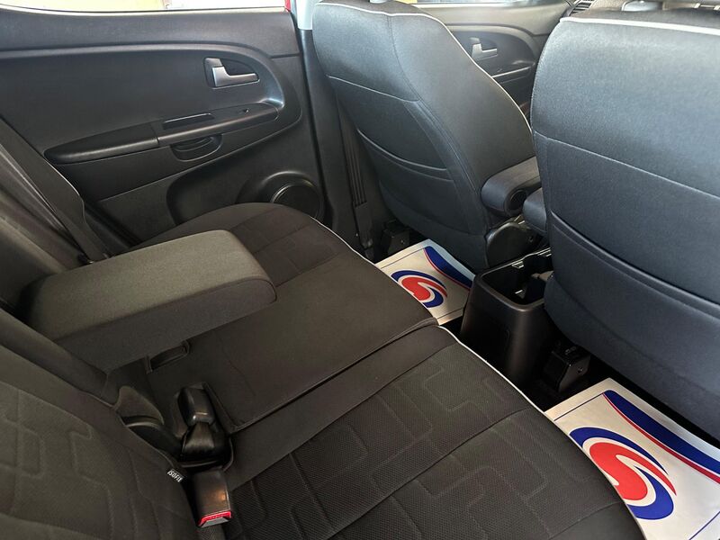 KIA VENGA
