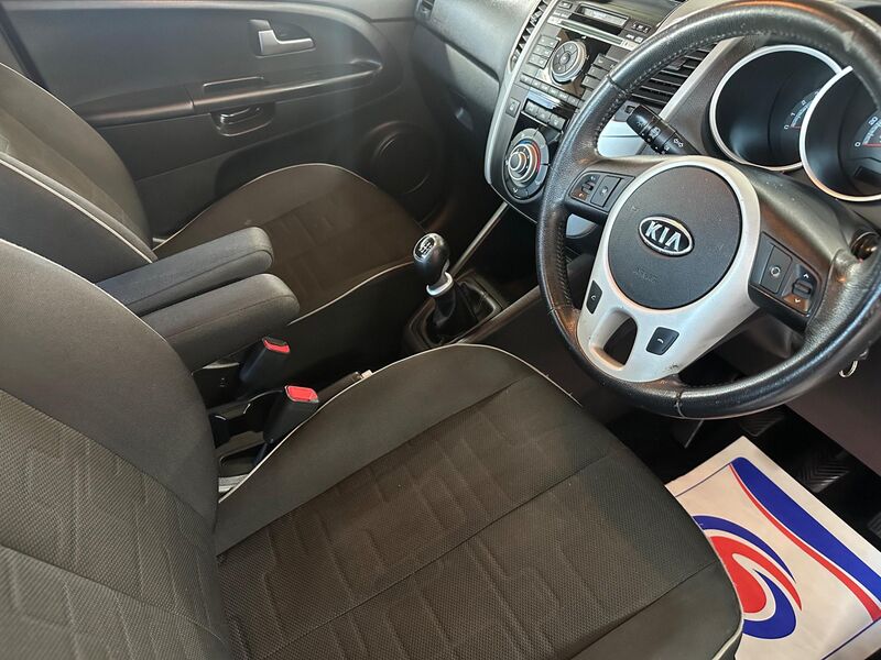 KIA VENGA