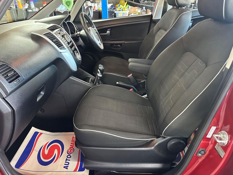 KIA VENGA