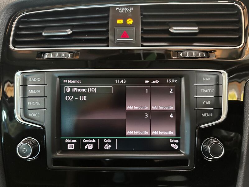 VOLKSWAGEN GOLF