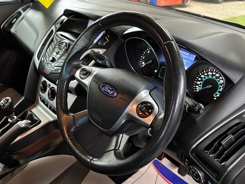 FORD FOCUS