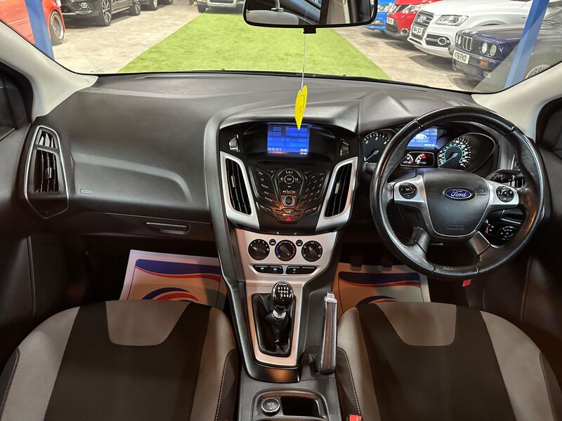 FORD FOCUS
