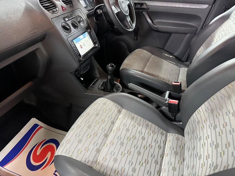 VOLKSWAGEN CADDY