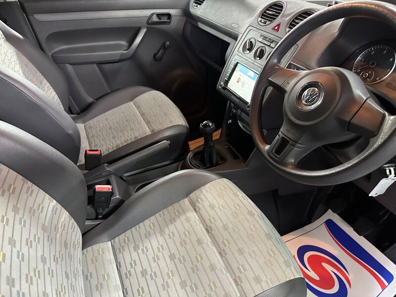 VOLKSWAGEN CADDY