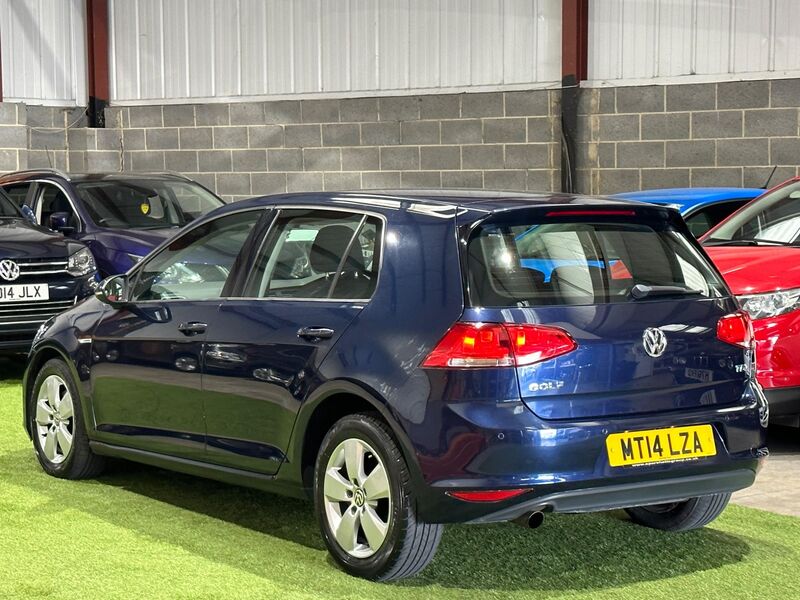 VOLKSWAGEN GOLF