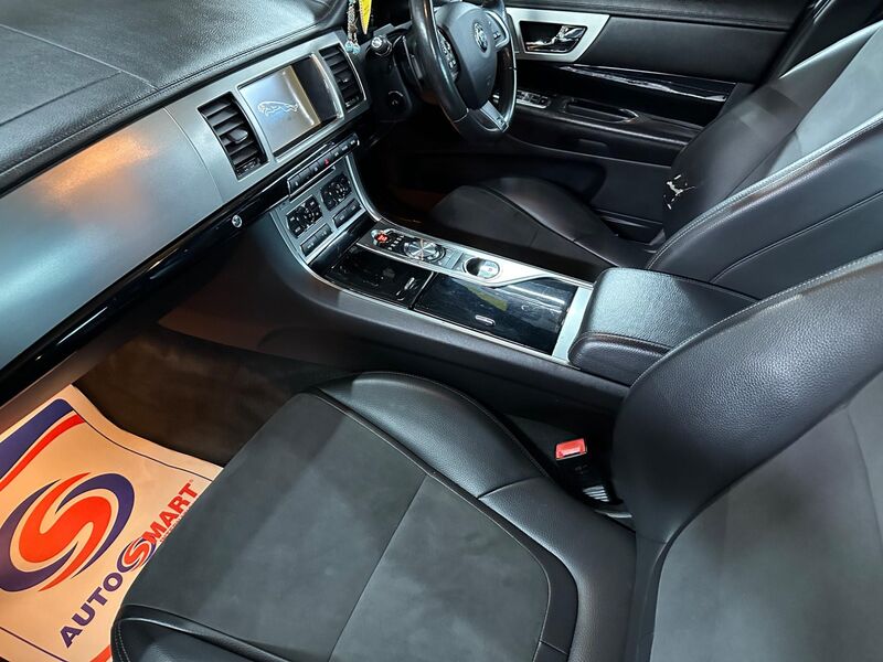 JAGUAR XF