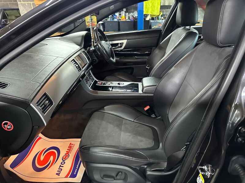 JAGUAR XF