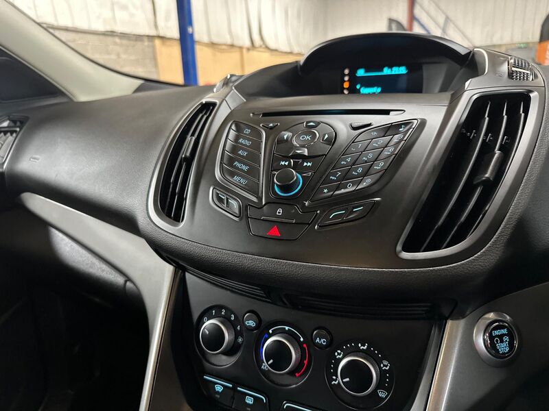 FORD KUGA