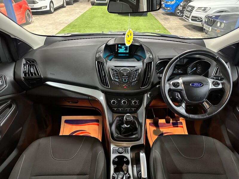 FORD KUGA