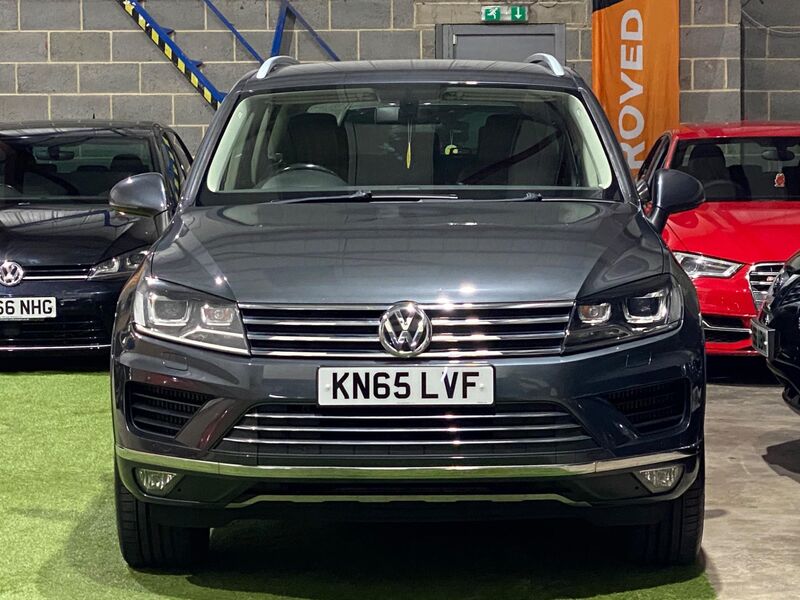 VOLKSWAGEN TOUAREG