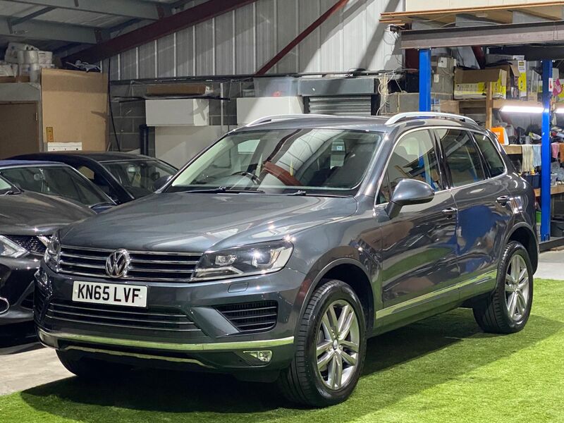 VOLKSWAGEN TOUAREG