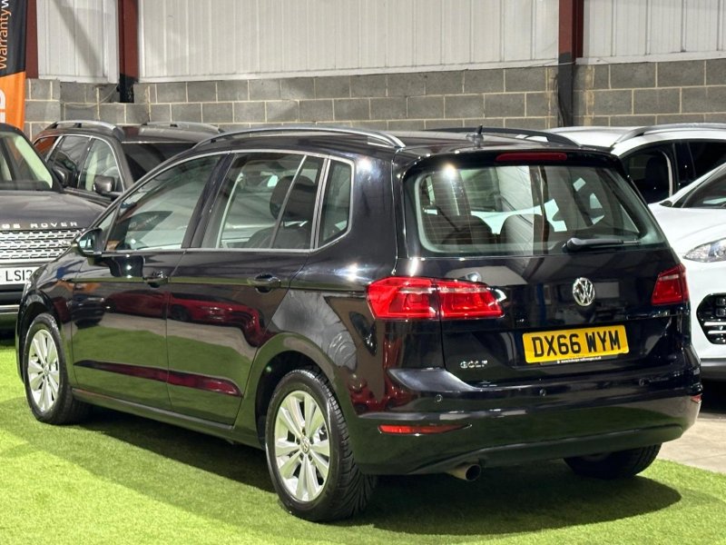 VOLKSWAGEN GOLF SV