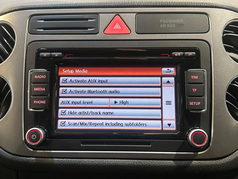 VOLKSWAGEN TIGUAN